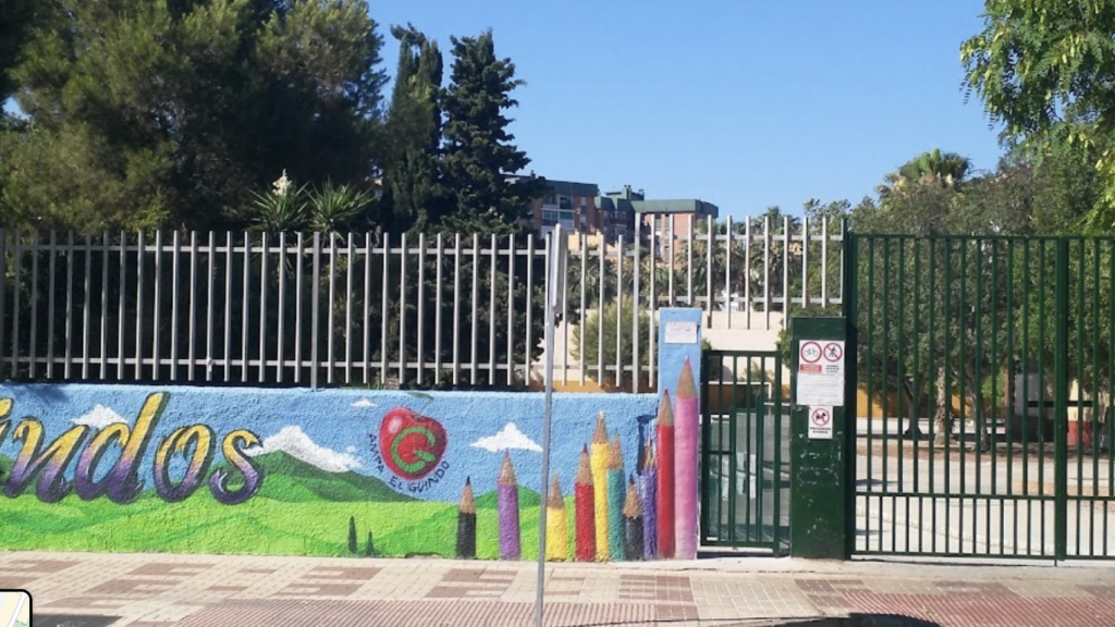 Entrada del centro educativo al que acudía la niña de 7 años.