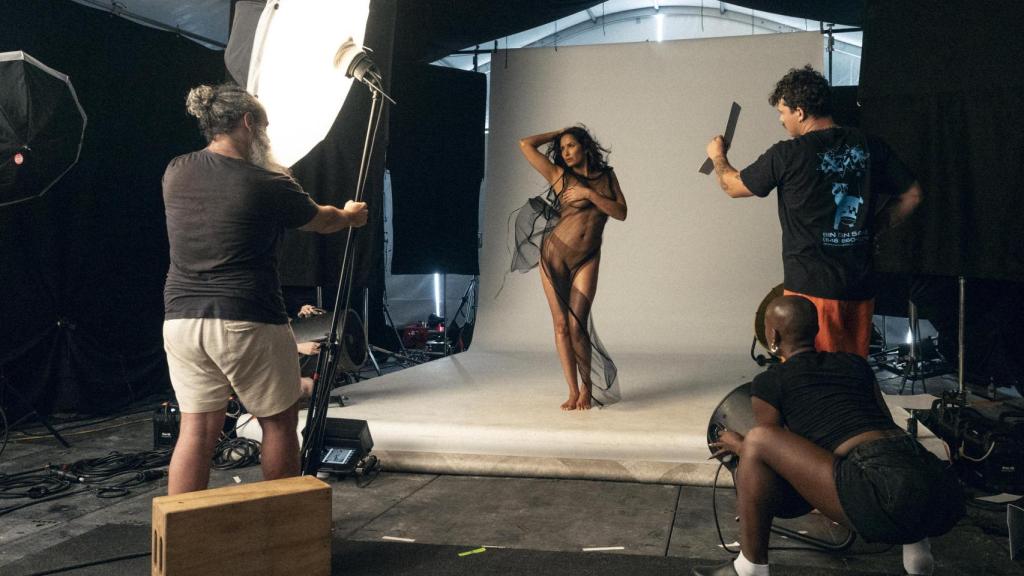 Padma Lakshmi durante la sesión de fotos.