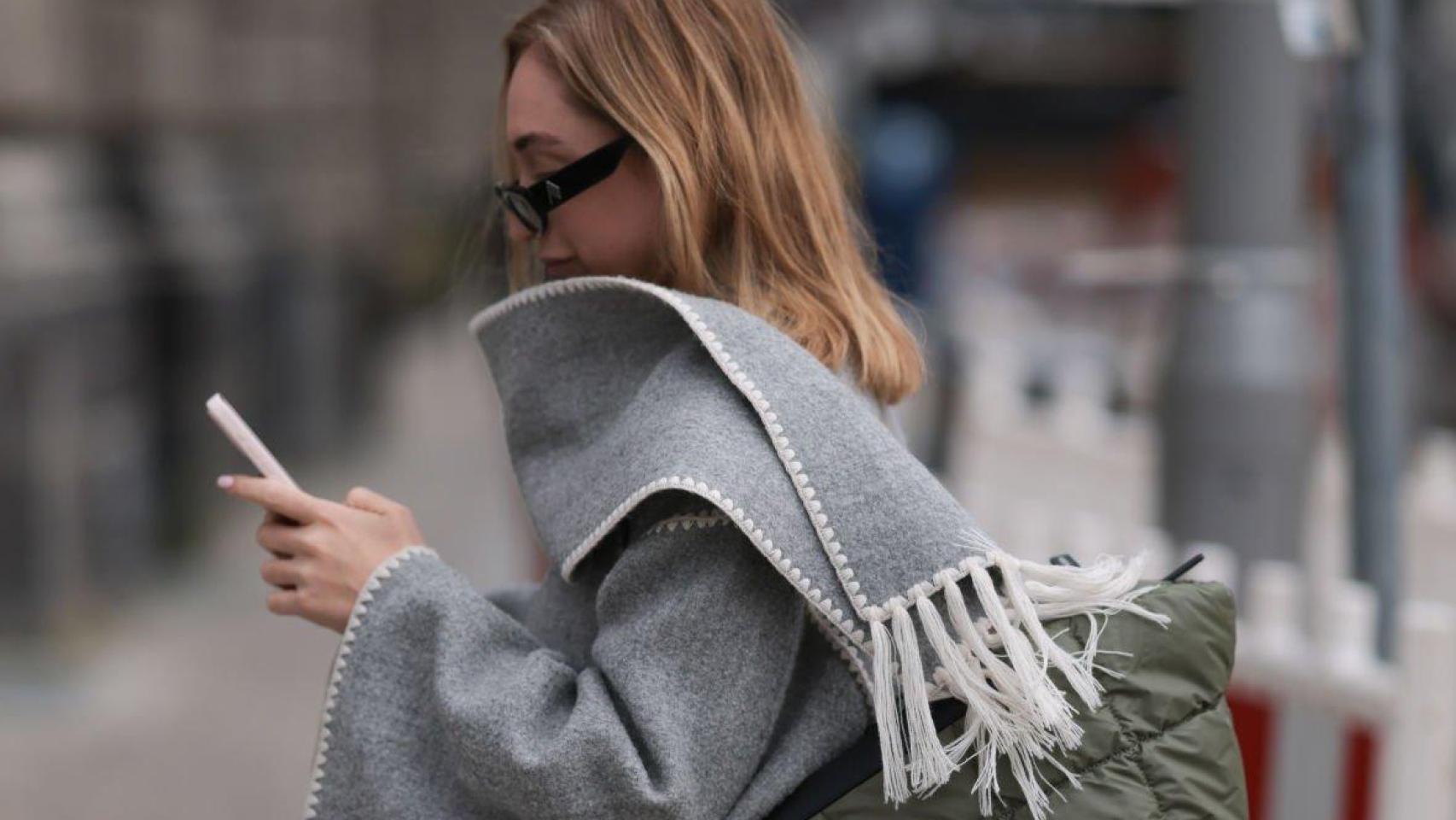 Estos son los zapatos y los bolsos en los que merece la pena invertir este 'Black Friday'