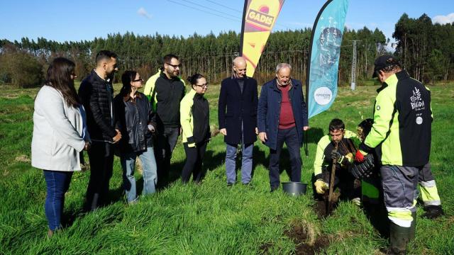 Gadis y Amicos presentan su iniciativa Bosque Gadis.