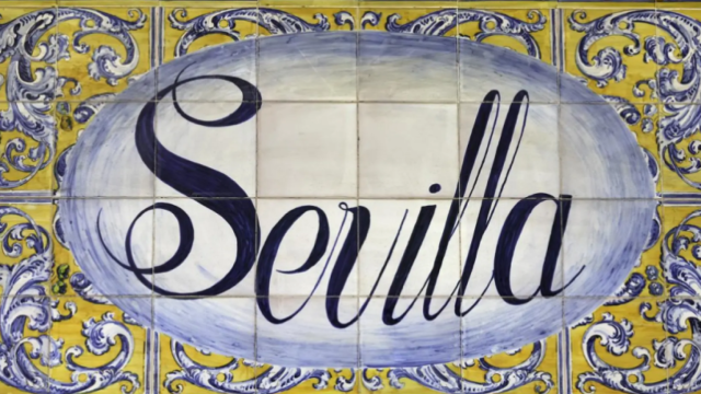 Imagen de un azulejo de Sevilla