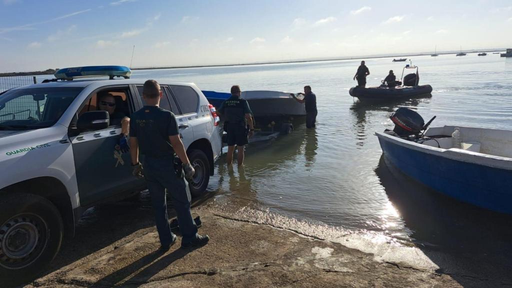 Una operación de la Guardia Civil contra el petaqueo de gasolina, para abastecer las narcolanchas.