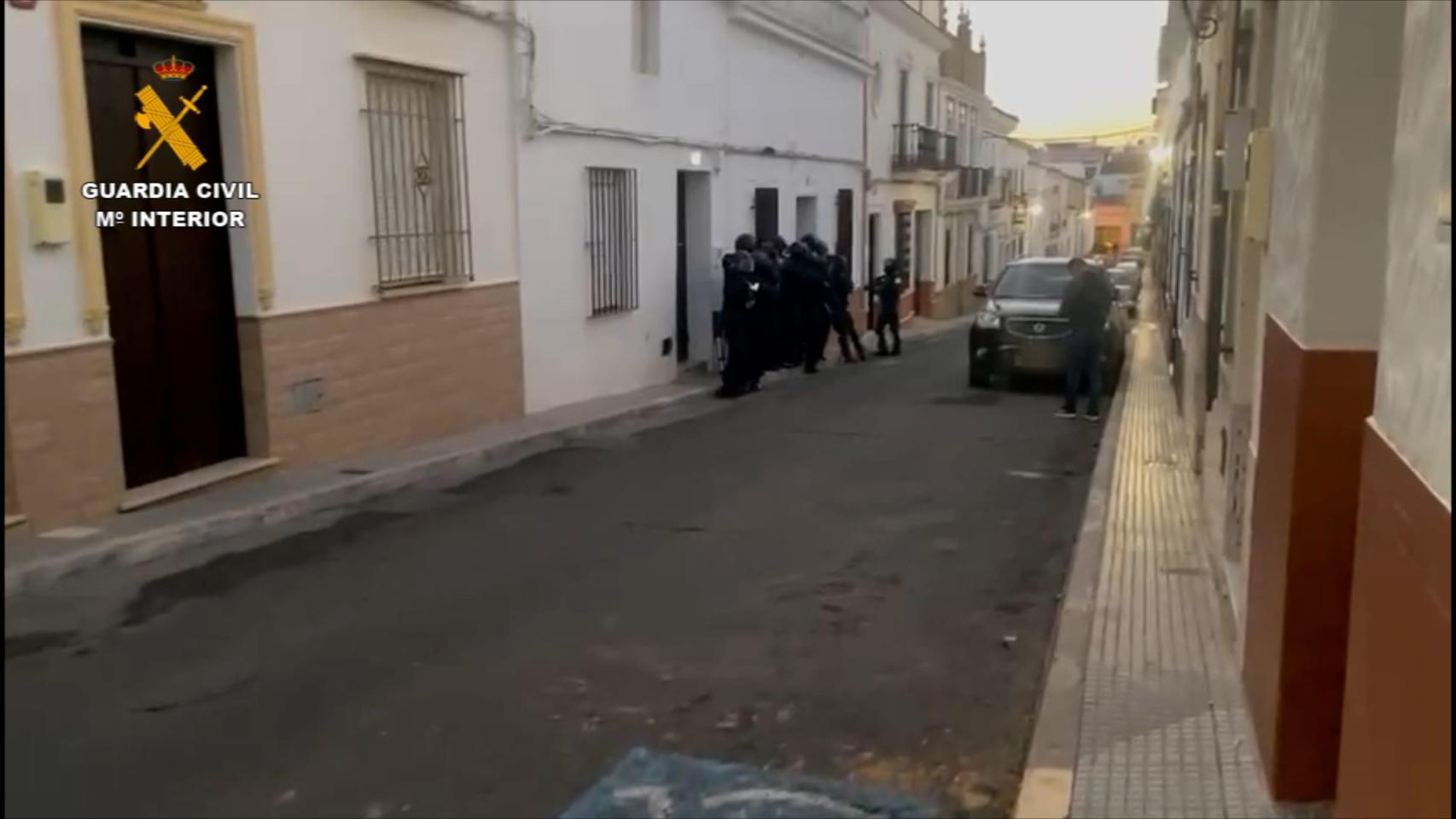 Cae una red criminal que entraba a robar en vehículos y casas