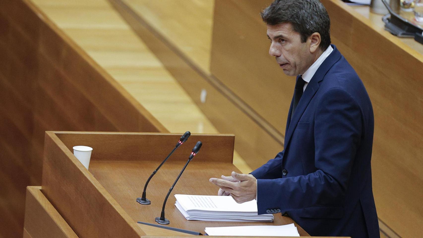 El presidente de la Generalitat, Carlos Mazón, durante su discurso pronunciado este viernes ante las Cortes Valencianas.