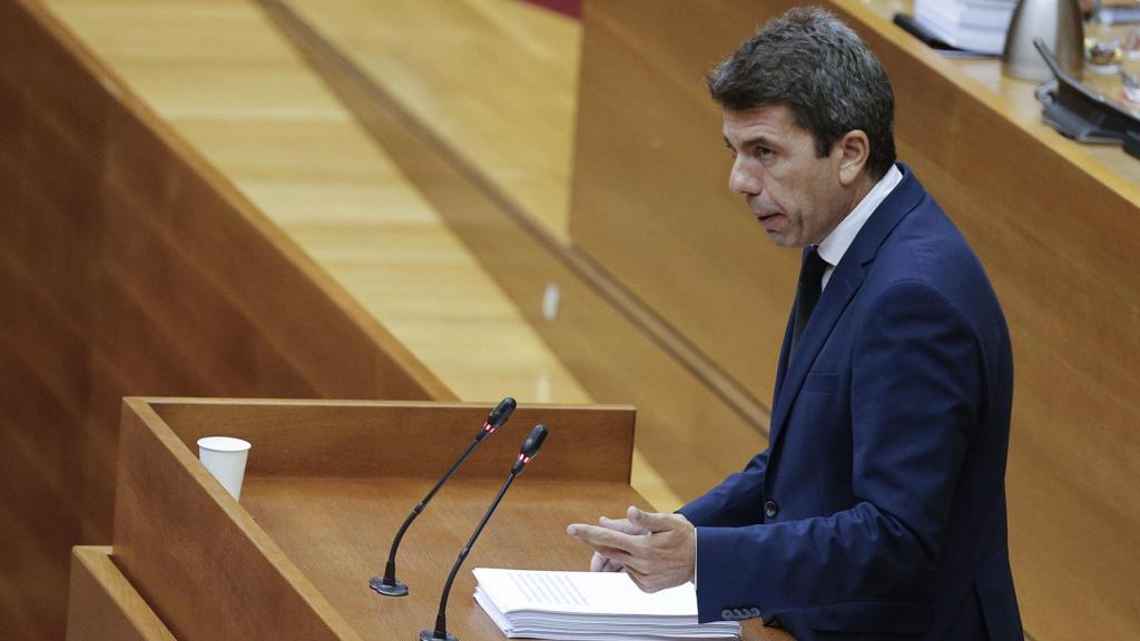 El presidente de la Generalitat, Carlos Mazón, durante su discurso pronunciado este viernes ante las Cortes Valencianas.