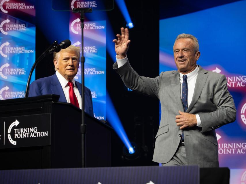 Donald Trump y Robert Kennedy Jr. , durante un acto de la campaña electoral.