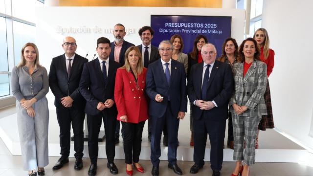 Francisco Salado y los diputados en la presentación de los Presupuestos de 2025.