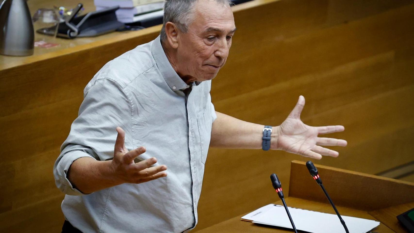 El portavoz de Compromís, Joan Baldoví, en su intervención en Les Corts Valencianes. José Cuéllar / Cortes Valencianas