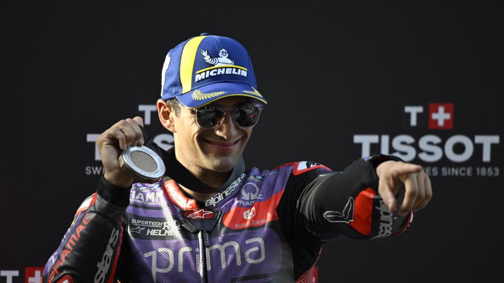 Jorge Martín celebra su tercera posición en la carrera al sprint, en el circuito de Montmeló.