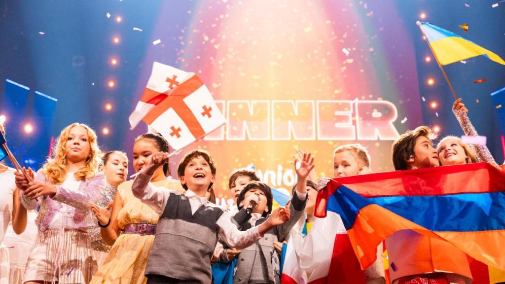 Andria Putkaradze celebrando su victoria en el Festival de Eurovisión Junior 2024.