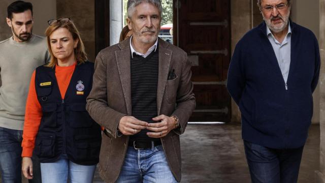 El ministro del Interior, Fernando Grande-Marlaska, y la delegada del Gobierno en la Comunidad Valenciana, Pilar Bernabé, a la salida de la reunión de Cecopi, el jueves en Valencia.