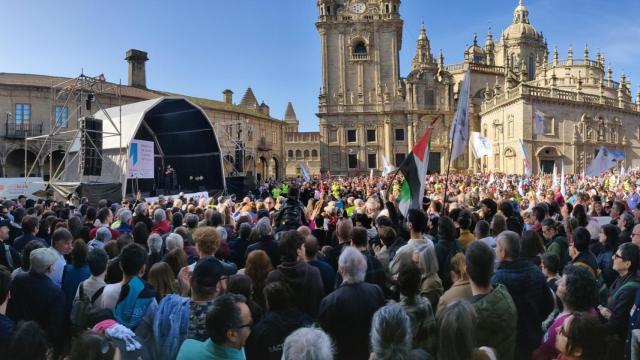 La emergencia lingüística extrema del gallego es denunciada por miles de voces en Santiago