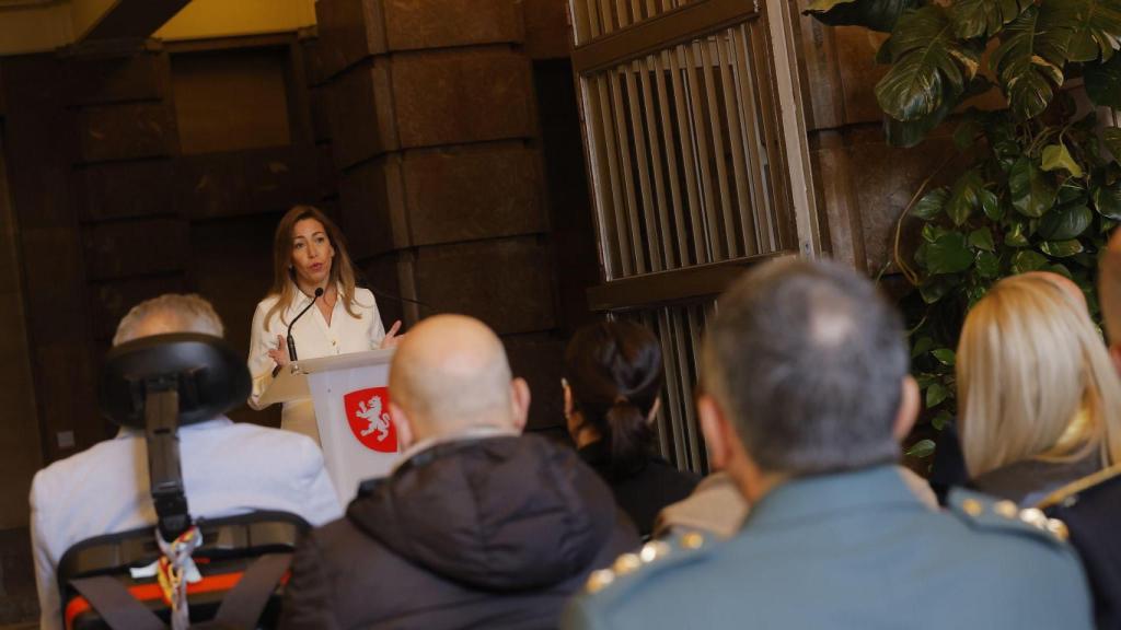 La alcaldesa de Zaragoza, Natalia Chueca, durante su intervención.