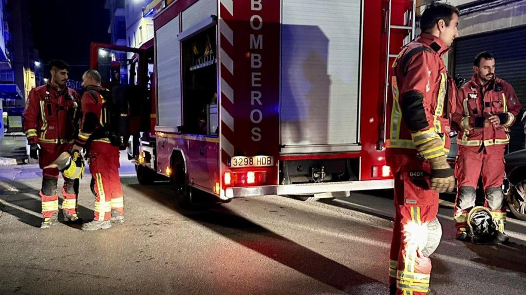 Los Bomberos de León actuando en el lugar