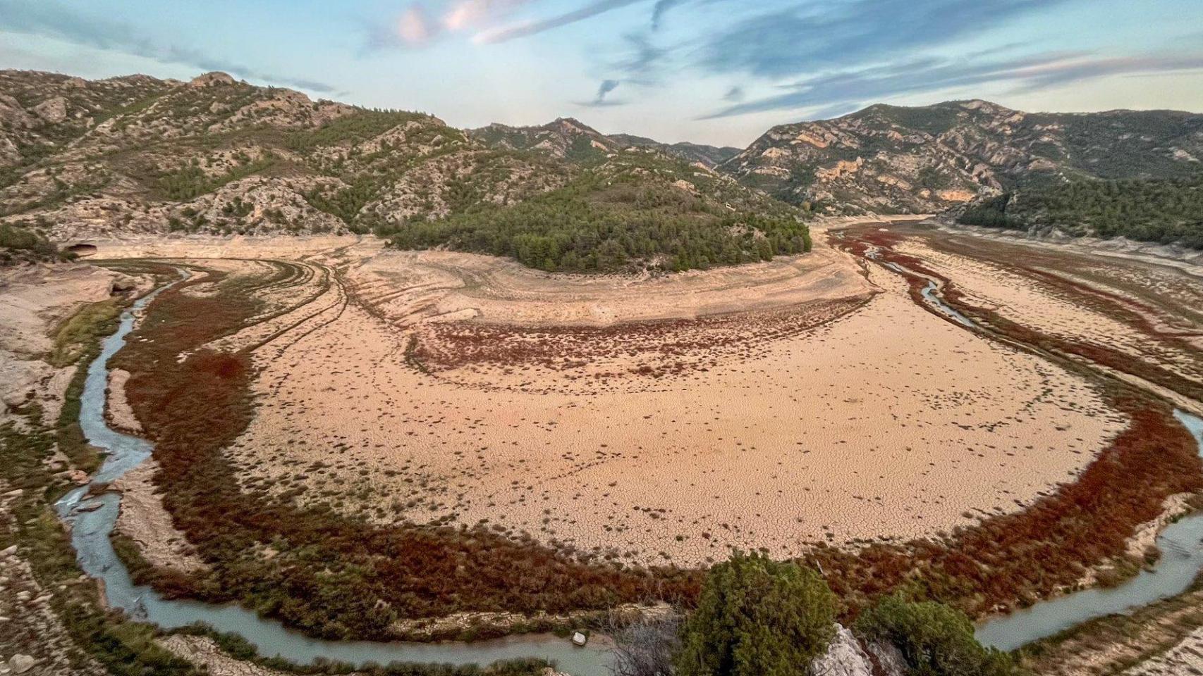 Embalse de Calanda seco. Foto: @Jumaberrix