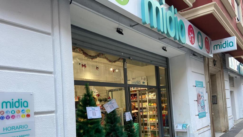 Exterior de la tienda Midia