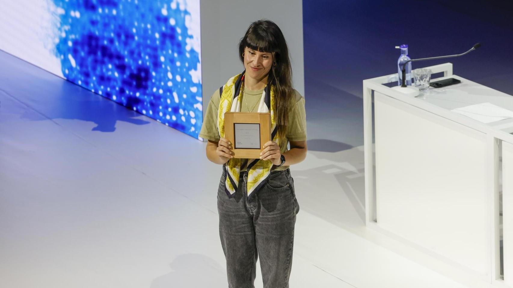 Damaris Pan recoge el 39 Premio BMW de Pintura en el Teatro Real. Foto: EFE / Zipi Aragón