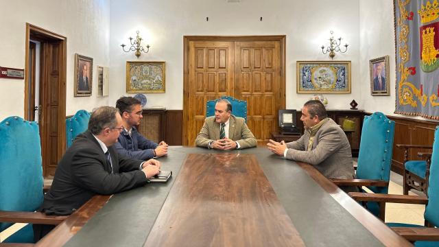 Reunión a tres bandas. Foto: Ayuntamiento de Talavera de la Reina.