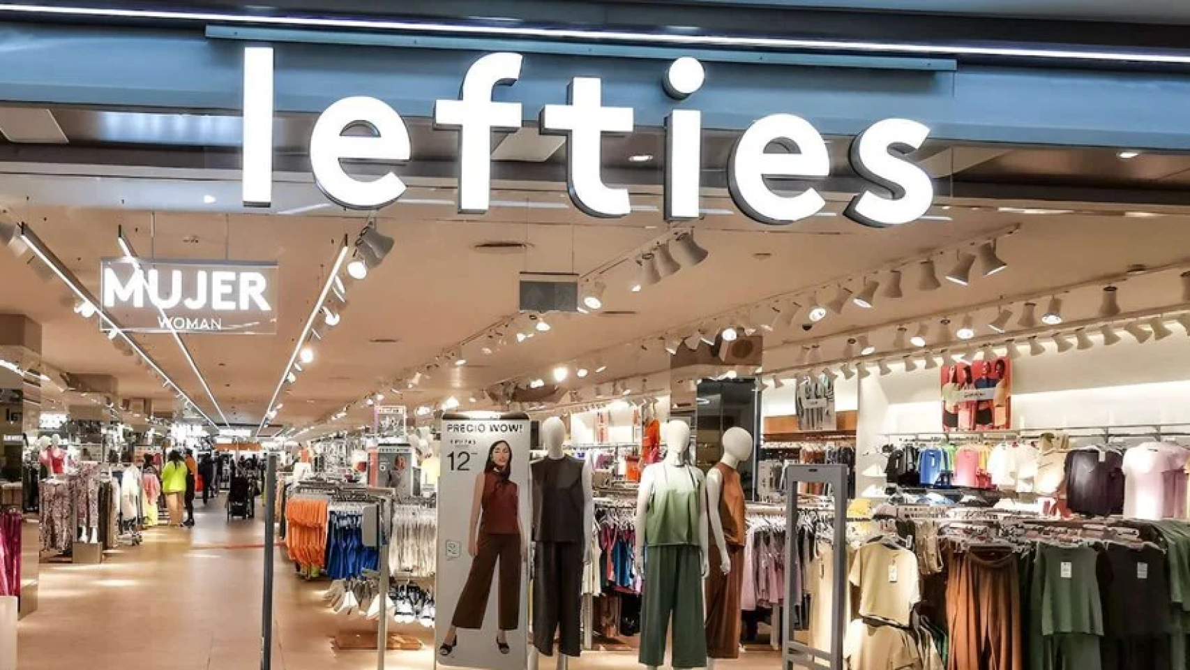 Fachada de Lefties.