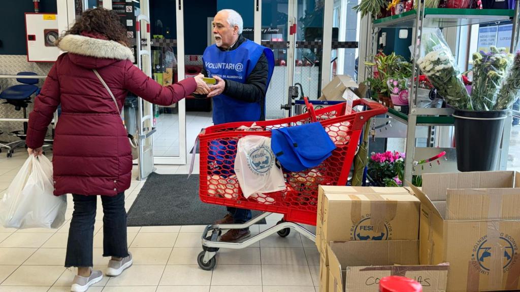 Eroski y Autoservicios Familia, con la gran recogida de Fesbal