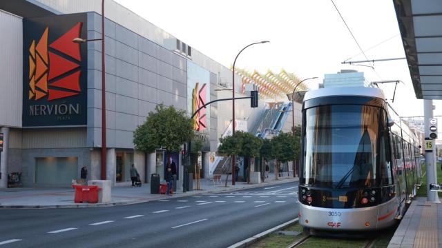 El tranvía de Sevilla se acerca a su mayoría de edad en pleno crecimiento y busca el reto de los 30.000 viajeros diarios