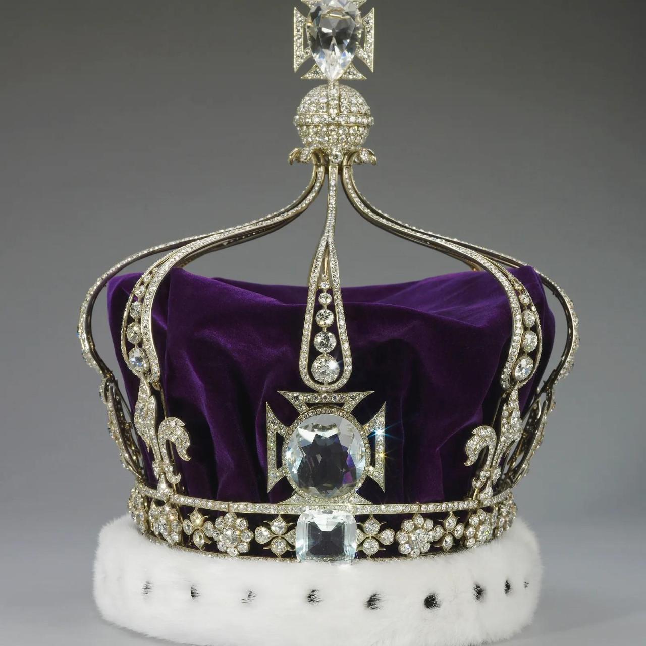 La corona de la reina María.