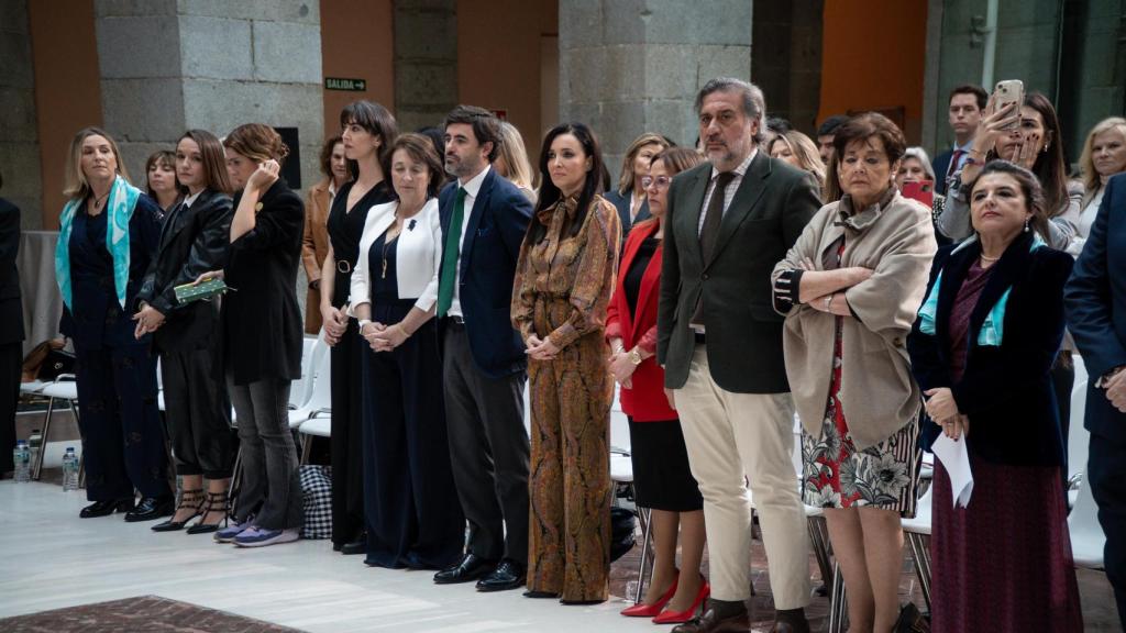 Al comienzo de la gala, los asistentes han guardado un minuto de silencio por las víctimas de la DANA.