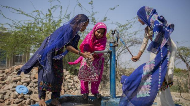 La mitad de los niños del mundo están en lugares de alto riesgo climático