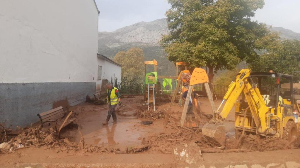 Trabajos en Jimera de Líbar.