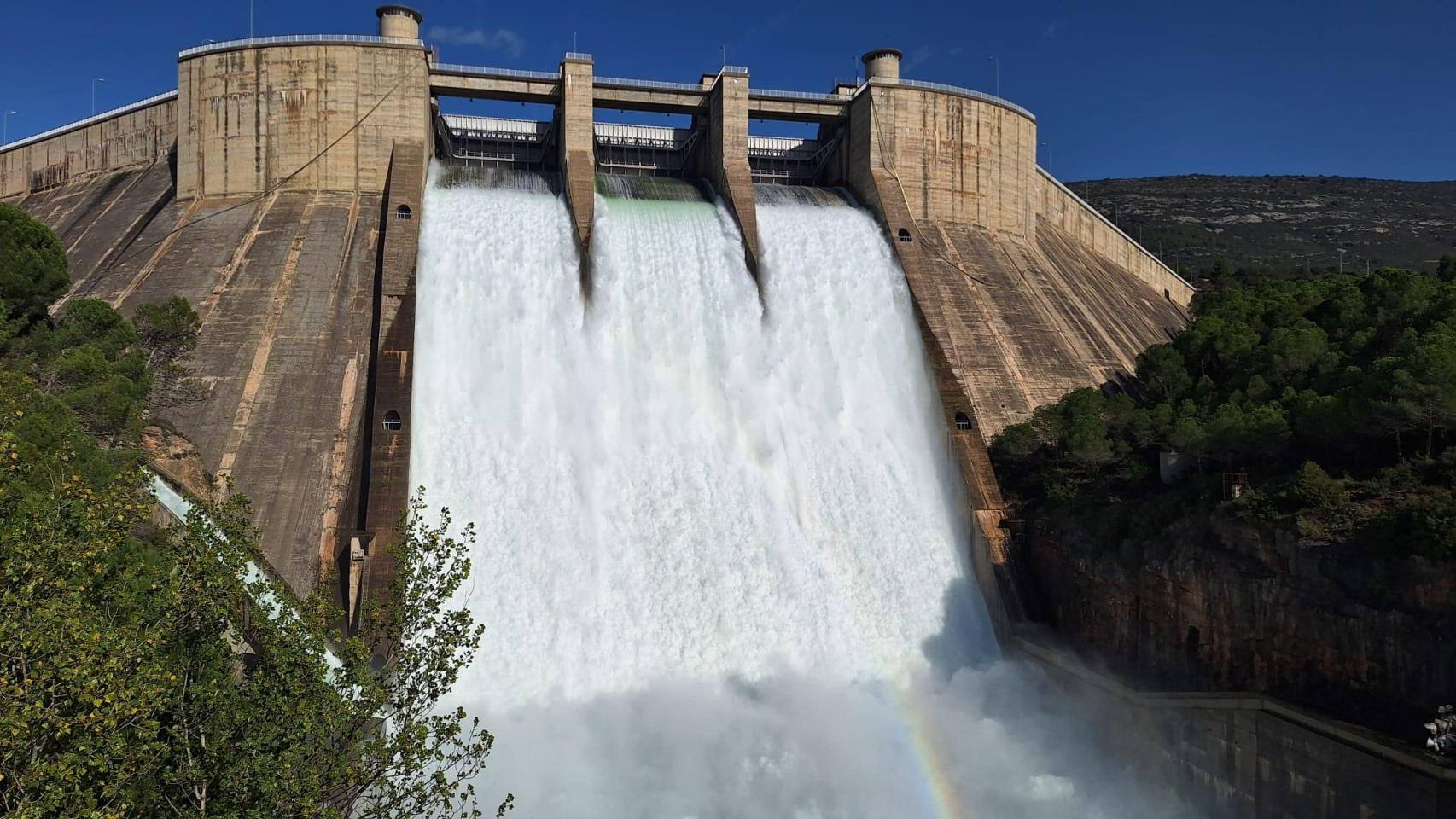 Desembalse de El Grado, en Huesca.