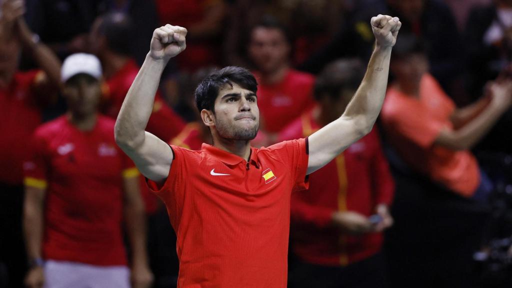 Carlos Alcaraz celebra su victoria ante Griekspoor.