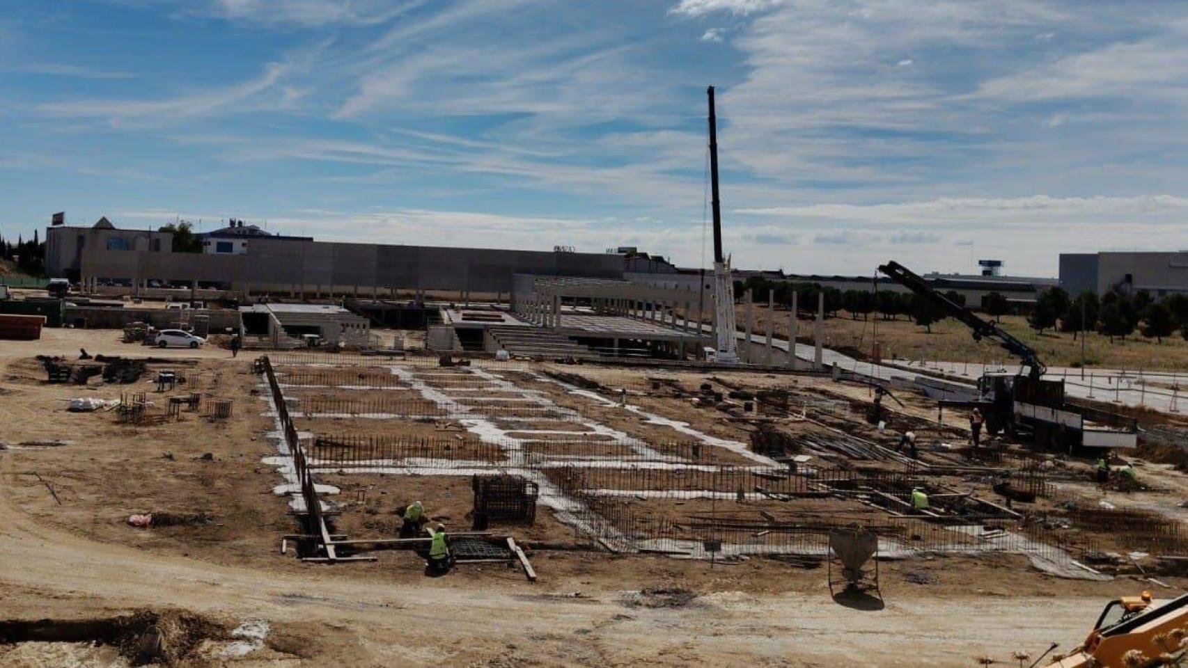 Las obras del futuro centro comercial Señorío Plaza, en Illescas (Toledo).