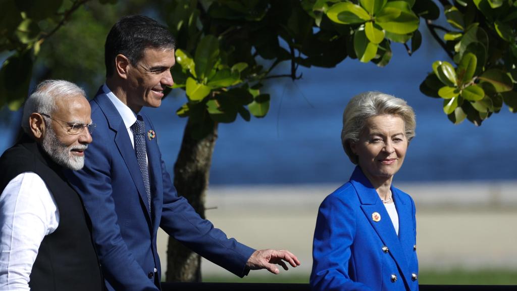 Pedro Sánchez, Ursula von der Leyen y el indio Narendra Modi, en la cumbre del G-20 de Río de janeiro.