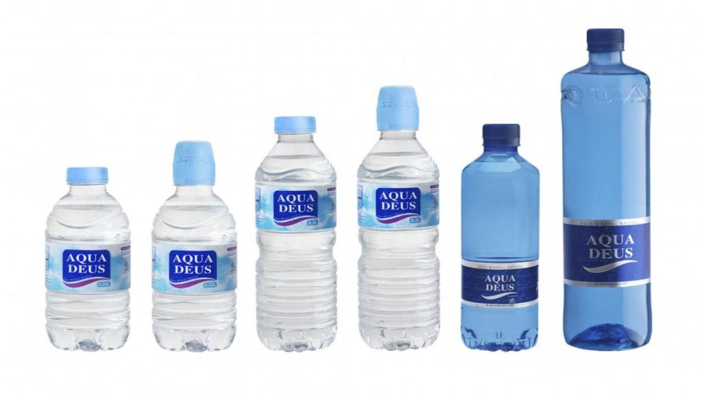 Diferentes tamaños y formatos de botella de Aquadeus.