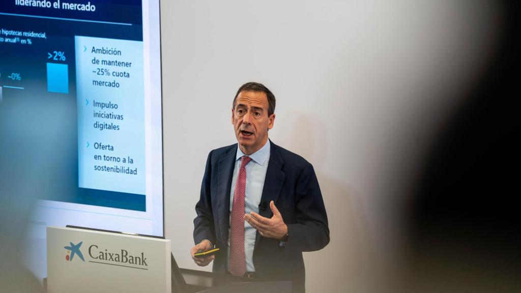 Gonzalo Gortázar, consejero delegado de CaixaBank, durante la presentación del plan estratégico 2025-2027.