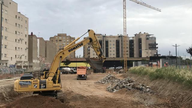 Unas viviendas en construcción.