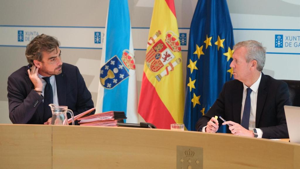 Rueda y Diego Calvo, durante la reunión del Consello de la Xunta.