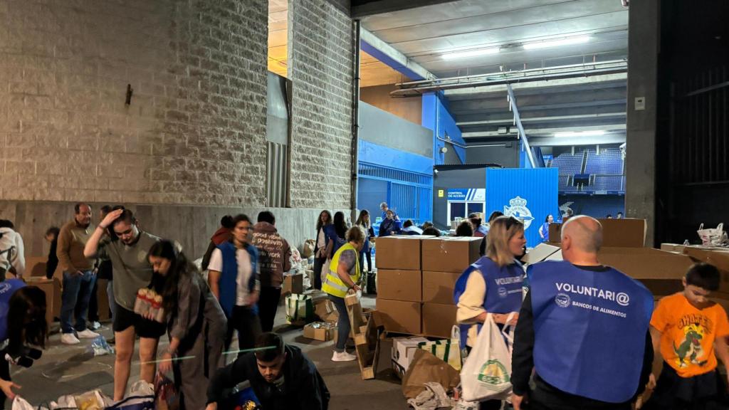 Recogida de alimentos en el estadio de Riazor