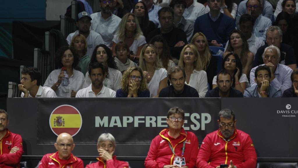 Familiares y allegados de Rafa Nadal, en la grada durante su último partido como profesional