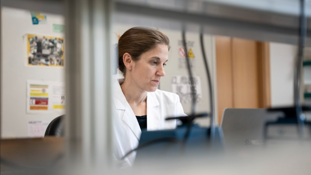 Está al mando de un equipo de nueve personas en el Instituto de Investigación Biomédica de Bellvitge.