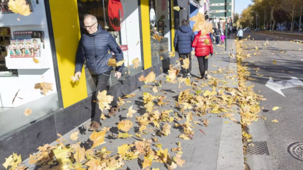 Viento en una de las calles de Zaragoza