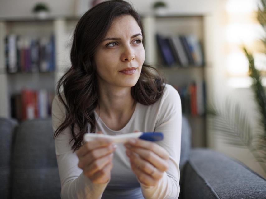 Una dieta saludable y usar productos naturales puede facilitar el embarazo.