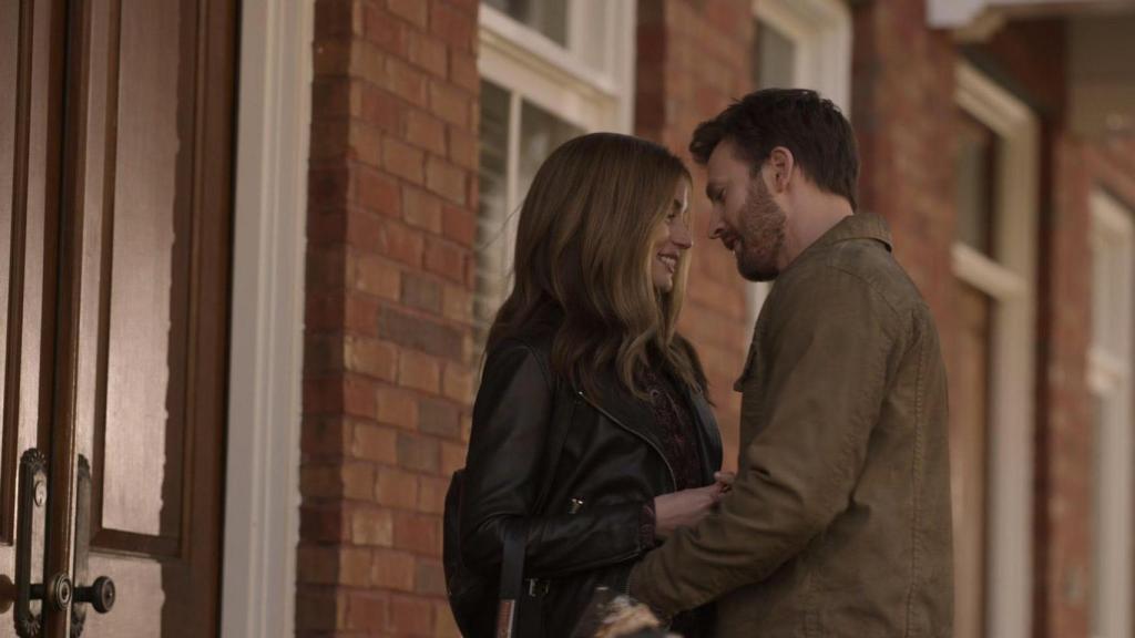 La película perfecta para el otoño está en streaming: romance, comedia y acción con Ana de Armas y Chris Evans