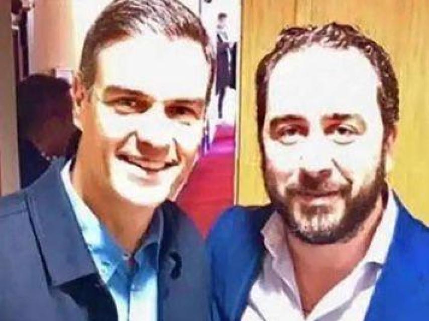 La foto de Aldama y Pedro Sánchez.