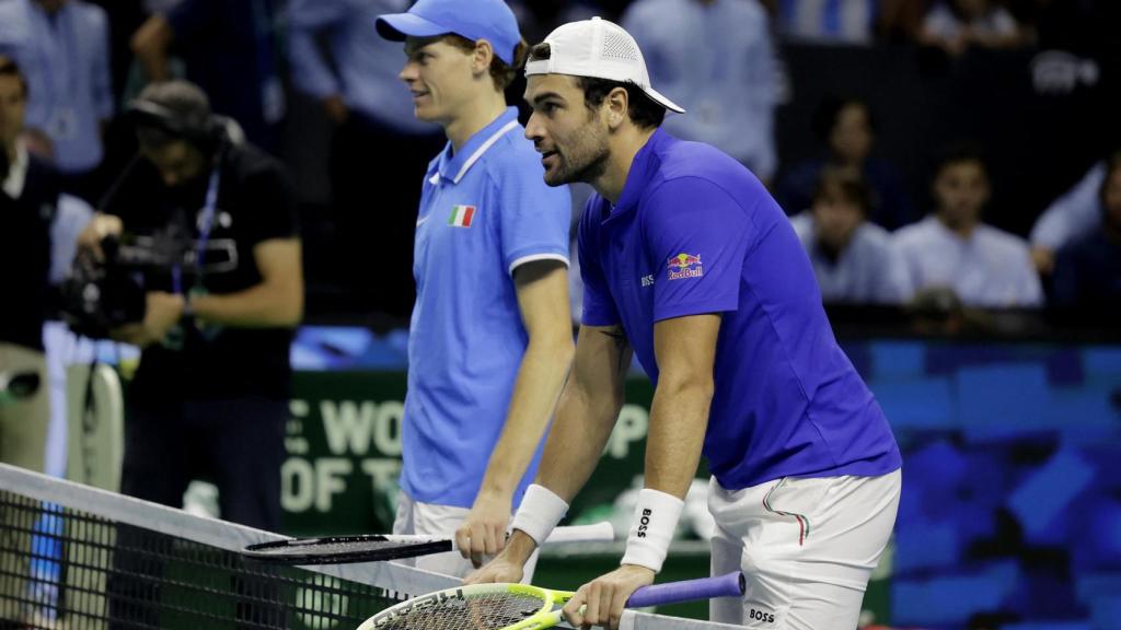 Berretini y Sinner tras ganar el partido de dobles ante Argentina.