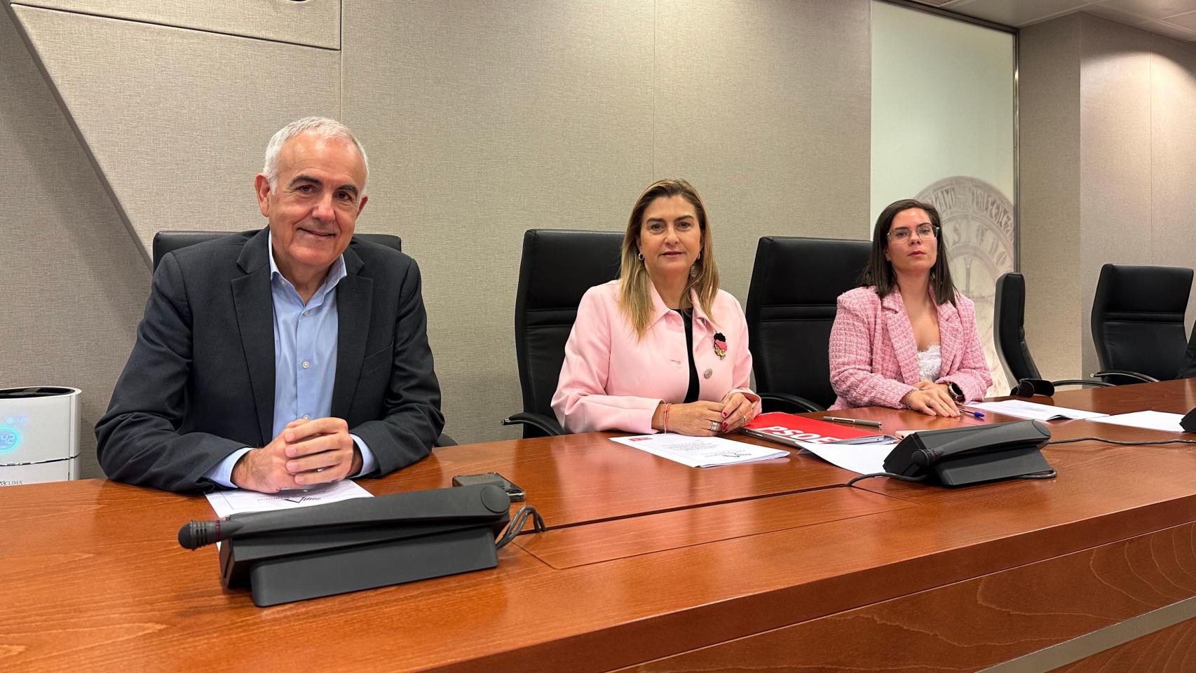 (I-D) Los diputados del PSRM en la Asamblea Regional, Alfonso Martínez, Carmina Fernández y Antonia Abenza.