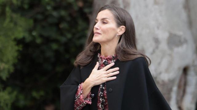 La Reina, llegando al Senado.