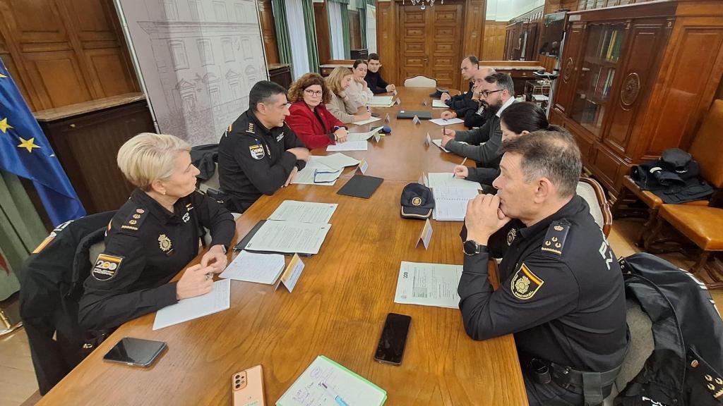 Reunión para determinar el equipo de seguridad del Deportivo - Sporting de Gijón