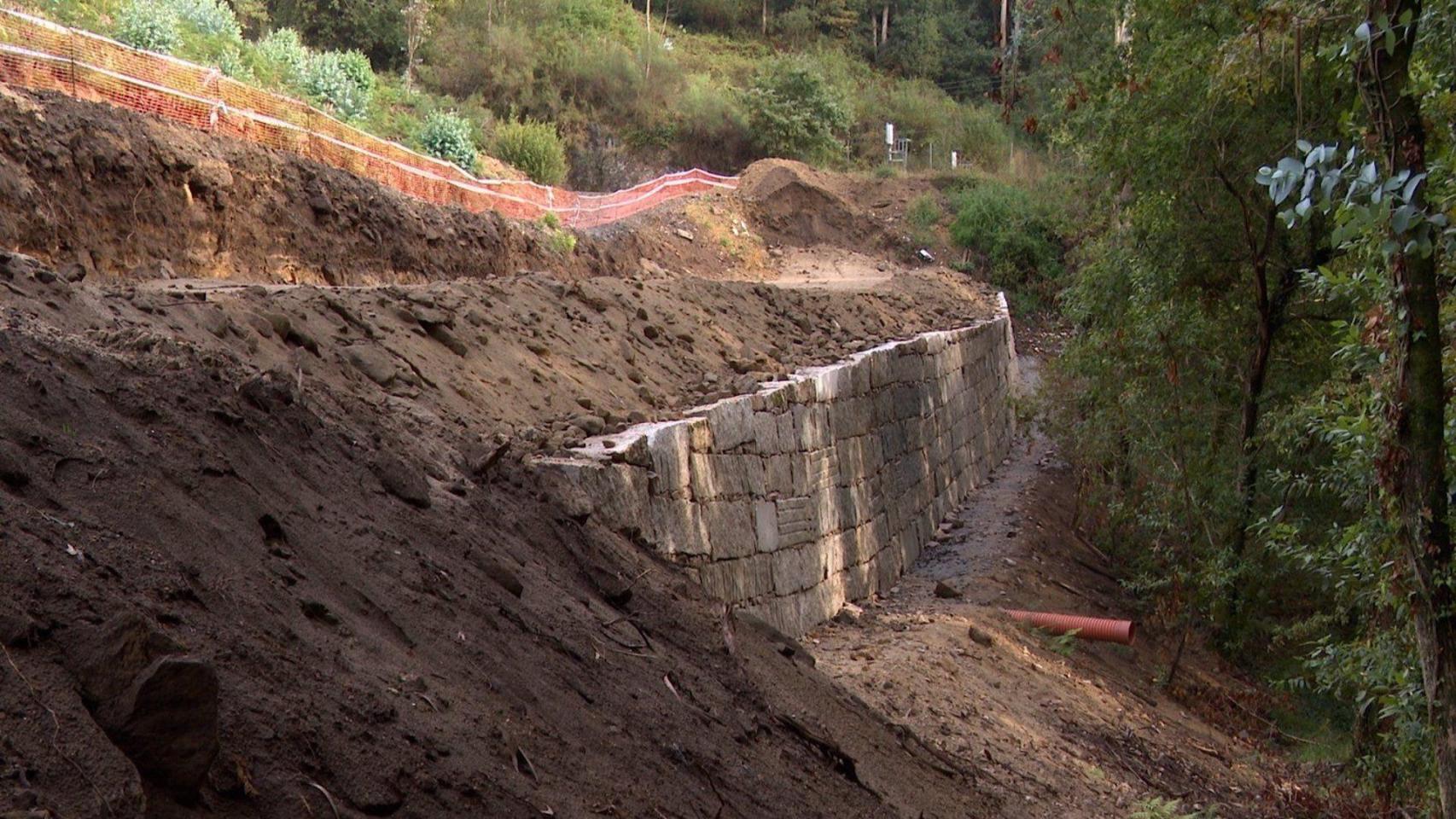 Obras de la senda ciclista entre O Milladoiro y San Caetano, en el entorno de Conxo.