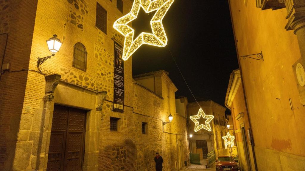 El encendido de las luces de Navidad se ha retrasado hasta el 29 de noviembre, pero la empresa instaladora ya está haciendo pruebas.